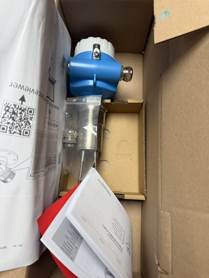 Endress+Hauser Soliphant FTM50 Series Point Level Switch Level Switch, Flush Mount, Aluminium, Poliester, Nierdzewny FTM50-2GG2A4A32AA